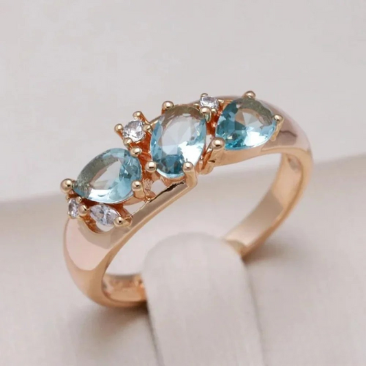 Anello in oro con zirconia blu