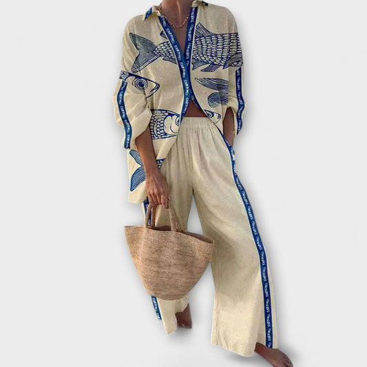 Yazette – Look casual con stampa di pesce