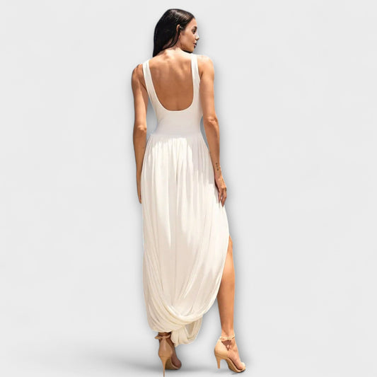 Abito Maxy drappeggiato con gonna scultorea e spacco laterale